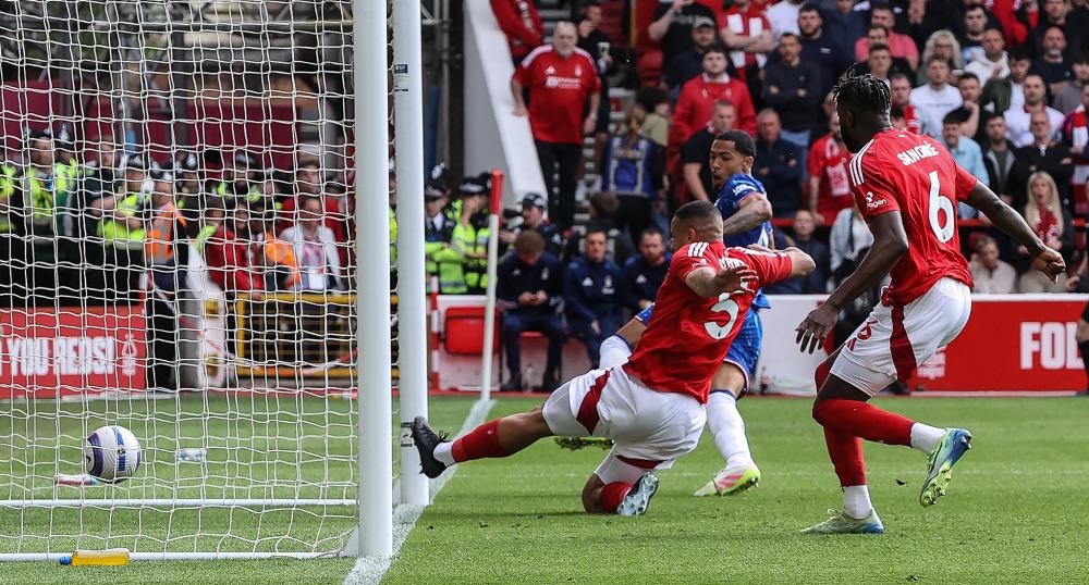 阿奇姆彭遭成都球迷种族歧视，队长王上源发文声援